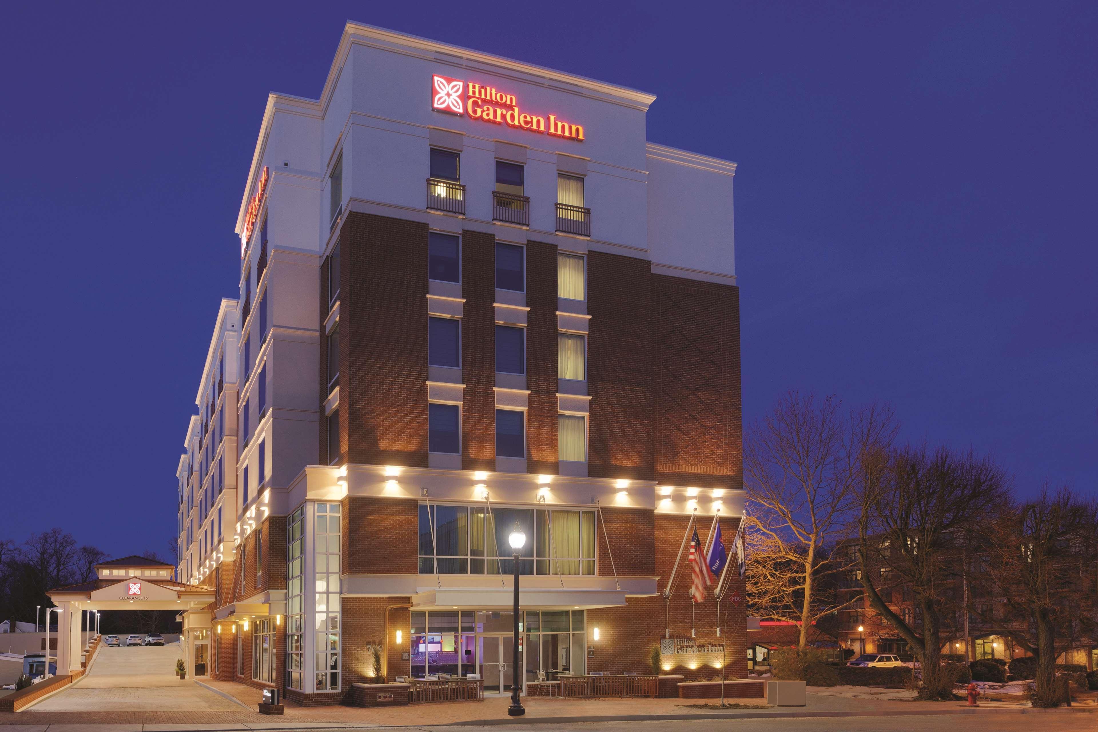 Hilton Garden Inn Falls Church Kültér fotó